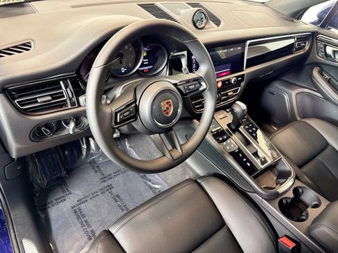 New 2026 Porsche Macan S image 4