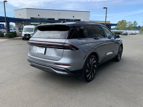 Certified 2024 Lincoln Nautilus Reserve w/ Equipment Group 202A AWD/4WD image 8