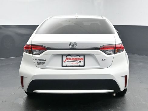 Used 2021 Toyota Corolla LE image 7