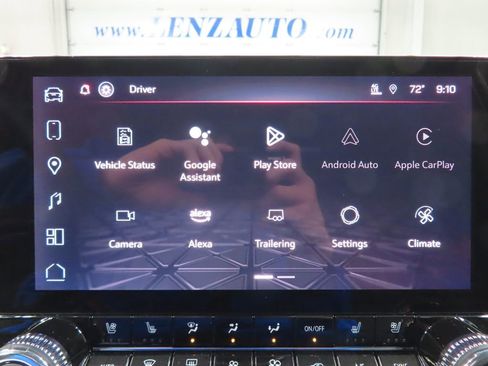 Used 2023 GMC Canyon Denali image 21