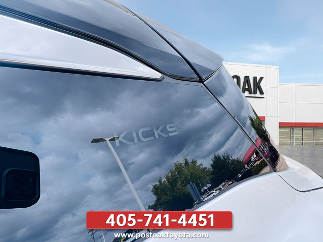 Used 2026 Nissan Kicks SR FWD image 40