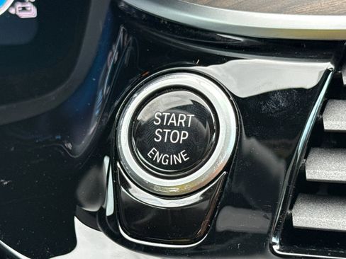 Certified 2023 BMW 530e w/ Premium Package image 28