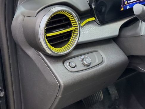 New 2026 Chevrolet Trax LT image 12