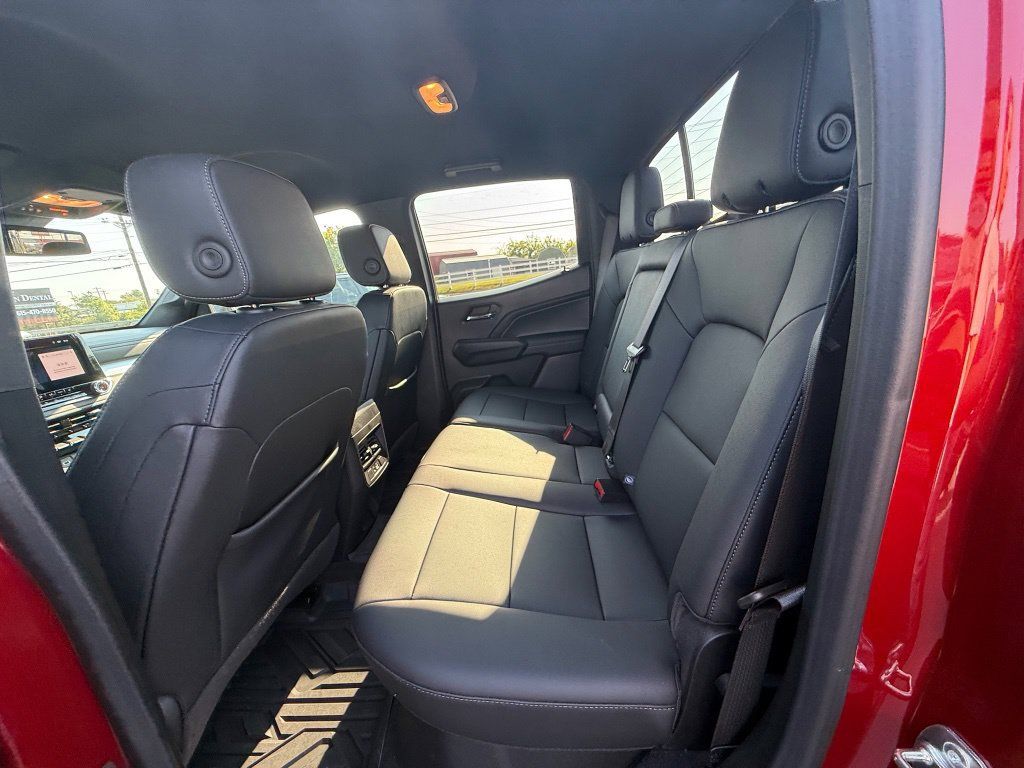 Used 2024 Chevrolet Colorado LT w/ LT Convenience Package III RWD image 18