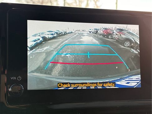 Used 2023 Toyota Corolla Cross L image 16