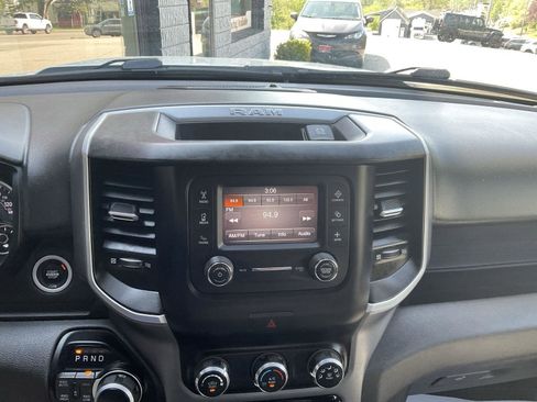Used 2022 RAM 1500 Big Horn AWD/4WD image 16