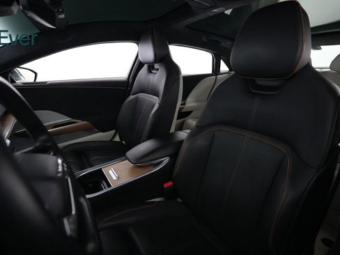 Used 2023 Lucid Air Grand Touring AWD/4WD image 4
