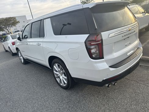 Used 2024 Chevrolet Suburban High Country w/ Advanced Technology Package image 6