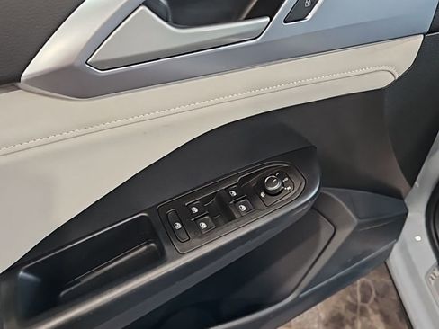 New 2026 Volkswagen Taos SE AWD/4WD image 26