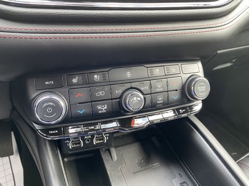 Used 2022 Dodge Durango R/T w/ Tow 'N Go Package image 28