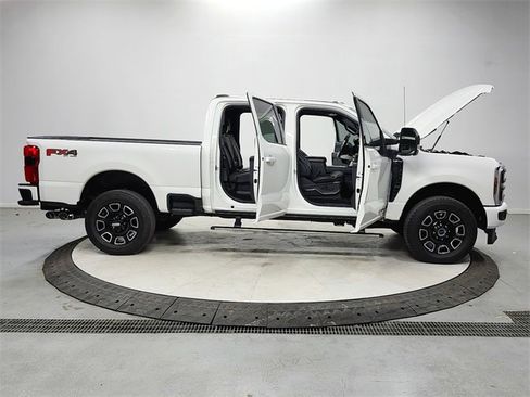 Used 2025 Ford F250 Platinum image 16