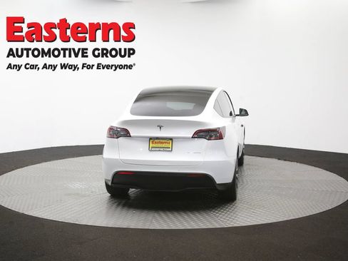 Used 2022 Tesla Model Y Long Range AWD/4WD image 34