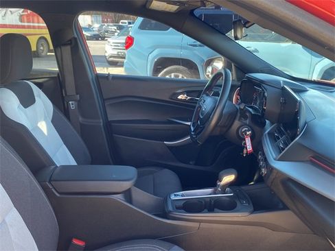 Used 2024 Chevrolet Trax RS w/ Driver Confidence Package image 11