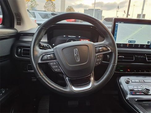 Certified 2023 Lincoln Nautilus FWD w/ Premium Package image 10