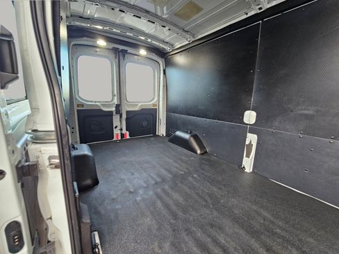 Used 2019 Ford Transit 250 148 Medium Roof image 23