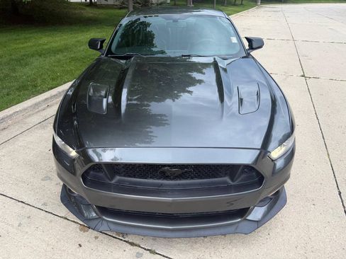 Used 2017 Ford Mustang GT Premium w/ GT Performance Package RWD image 2