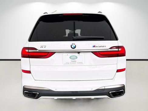 Used 2022 BMW X7 M50i image 4