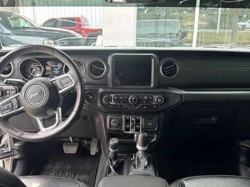 Used 2021 Jeep Wrangler Unlimited Sahara AWD/4WD image 7