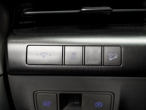 Used 2024 Hyundai Kona Limited image 32