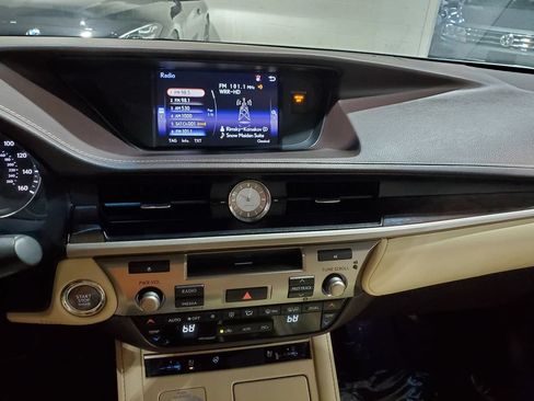 Used 2017 Lexus ES 350 w/ Premium Package FWD image 26