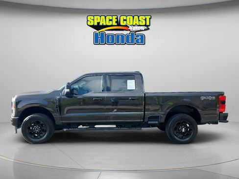 Used 2024 Ford F250 Lariat w/ Black Appearance Package AWD/4WD image 6