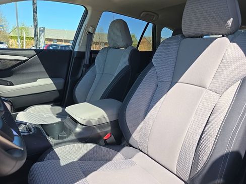 Used 2025 Subaru Outback Premium image 15