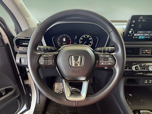 Used 2025 Honda Pilot EX-L image 35