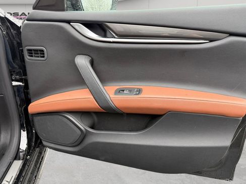 Used 2020 Maserati Ghibli RWD image 28