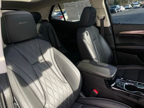 Used 2022 Buick Envision Avenir w/ Premium Seat Package image 32