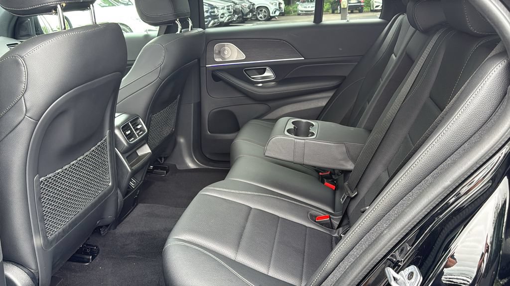 Used 2023 Mercedes-Benz GLE 450 4MATIC w/ AMG Line Exterior image 25
