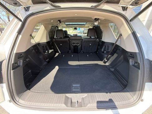 Used 2025 Honda Pilot Touring image 36