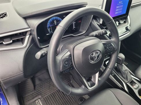 Certified 2025 Toyota Corolla Cross XLE image 26