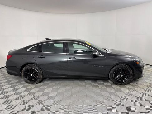 Used 2016 Chevrolet Malibu LT image 4