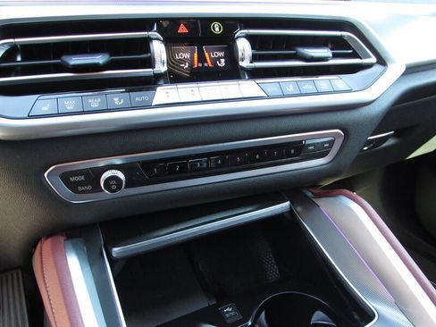 Used 2022 BMW X6 xDrive40i w/ Premium Package AWD/4WD image 21