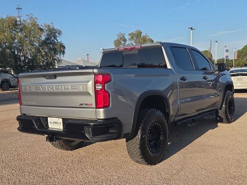 Used 2023 Chevrolet Silverado 1500 ZR2 w/ Technology Package AWD/4WD image 8