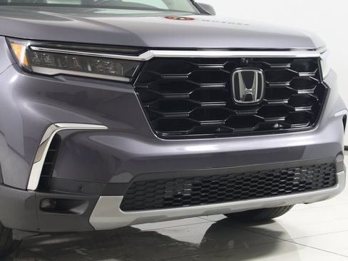 Used 2023 Honda Pilot Elite image 40