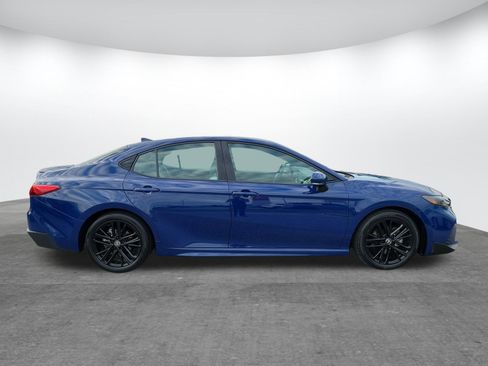 Certified 2025 Toyota Camry SE w/ Convenience Package image 4