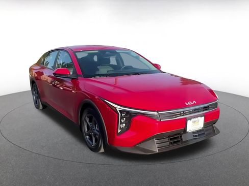Used 2025 Kia K4 FWD image 9