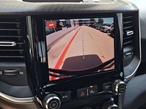 New 2026 RAM 1500 Express AWD/4WD image 18