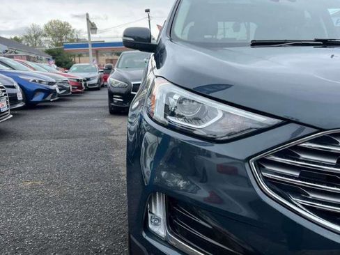 Used 2019 Ford Edge SEL w/ Equipment Group 201A image 2