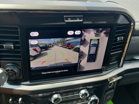 New 2026 Ford F250 Lariat w/ Black Appearance Package AWD/4WD image 17