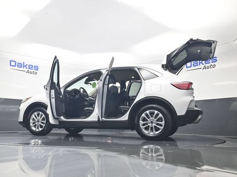 Used 2020 Ford Escape SE FWD image 60