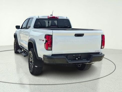 Used 2025 Chevrolet Colorado ZR2 w/ Technology Package AWD/4WD image 5