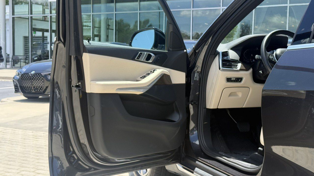 Used 2022 BMW X5 sDrive40i RWD image 13