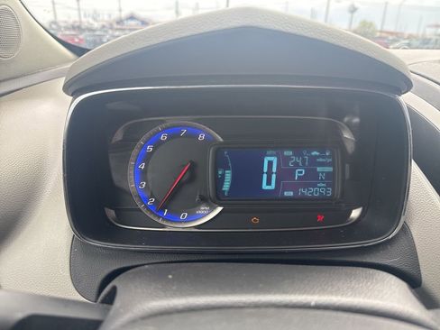 Used 2015 Chevrolet Trax LT w/ LT Sun and Sound Package FWD image 15