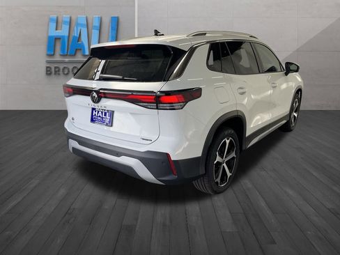 New 2026 Volkswagen Tiguan SE image 5