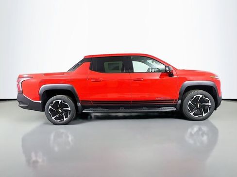 New 2026 Chevrolet Silverado EV LT w/ Premium Package image 4