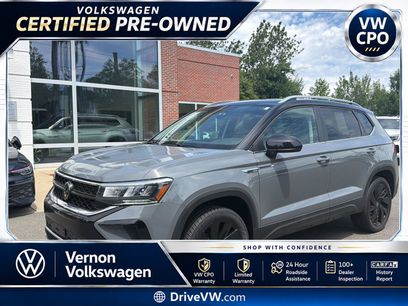 Certified 2024 Volkswagen Taos SE w/ Panoramic Sunroof Package