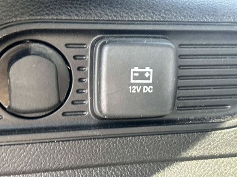Used 2025 Jeep Grand Cherokee Limited w/ Luxury Tech Group II AWD/4WD image 14