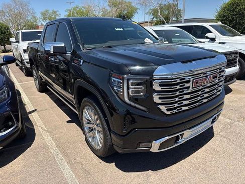 Used 2022 GMC Sierra 1500 Denali w/ Denali Reserve Package AWD/4WD image 1